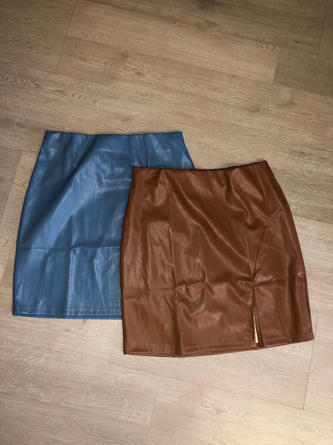 LEATHER MINI SKIRT